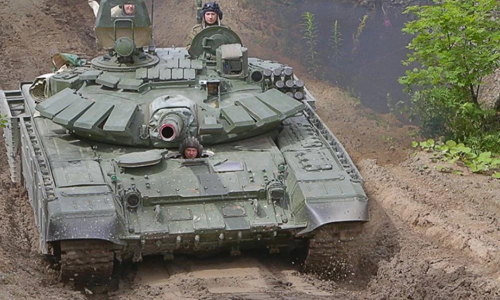 Ρωσικό άρμα μάχης μετατρέπεται σε... υποβρύχιο και διασχίζει ποτάμι